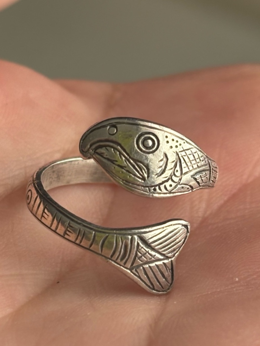 Vintage sterling silver Wrap Fish Knuckle Ring Native American - Picture 13 of 13